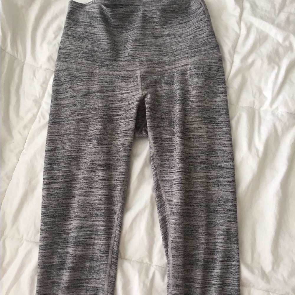 RARE. Lululemon sz 4 crop legging